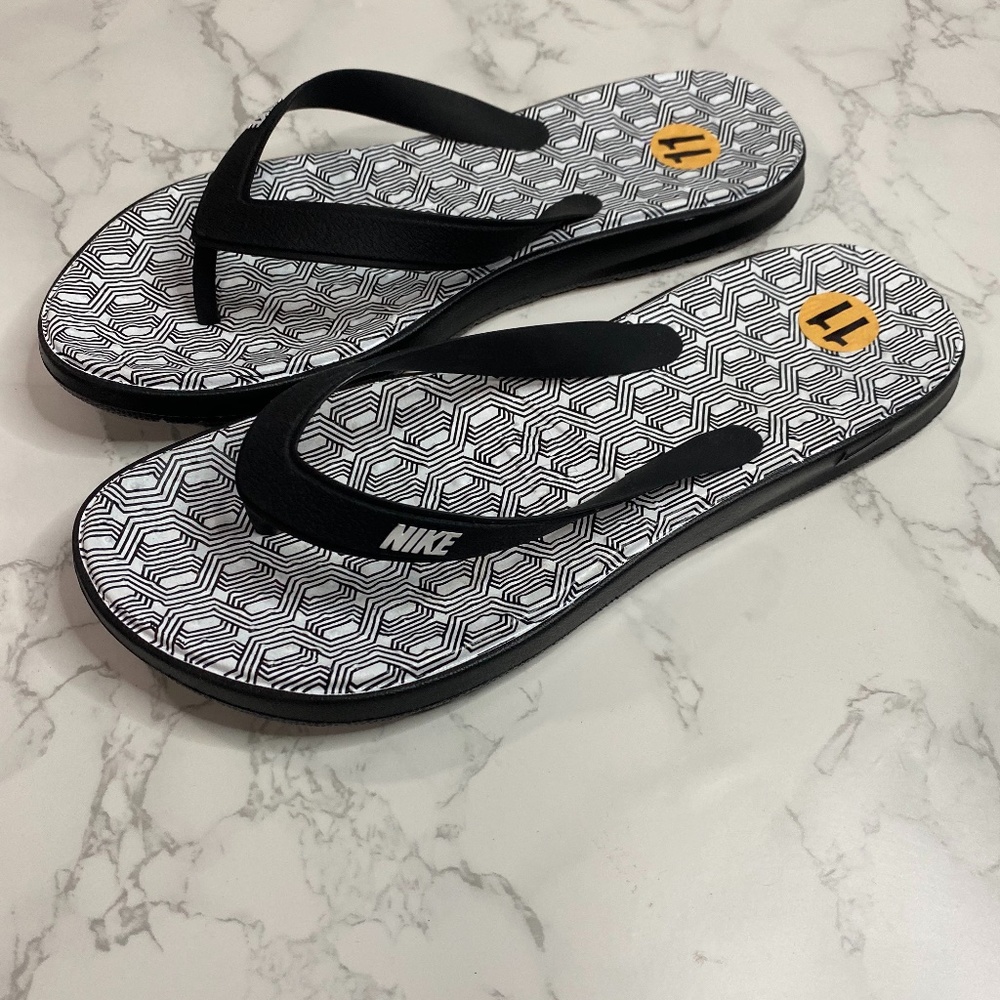 Nike sandals size 11 US Women